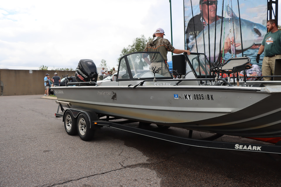 MISSISSIPPI RIVER MONSTERS CATFISH TOURNAMENT (109)