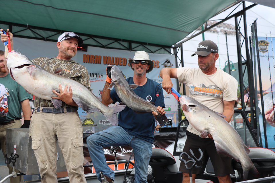 MISSISSIPPI RIVER MONSTERS CATFISH TOURNAMENT (111)