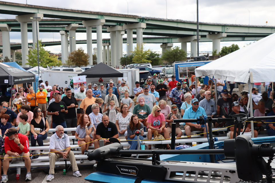 MISSISSIPPI RIVER MONSTERS CATFISH TOURNAMENT (114)