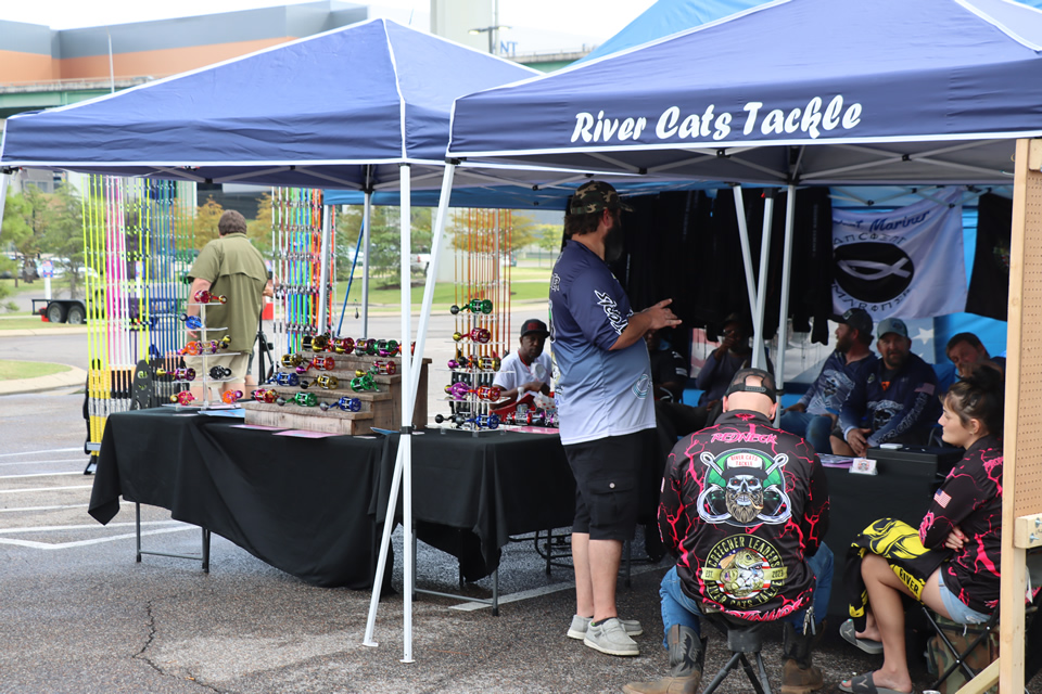 MISSISSIPPI RIVER MONSTERS CATFISH TOURNAMENT (12)