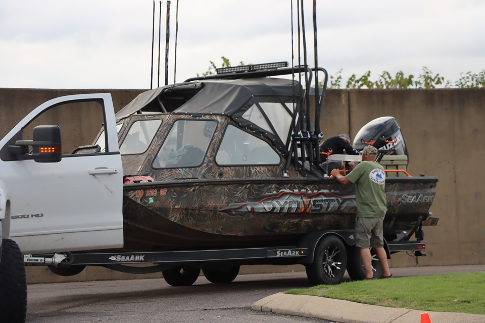 MISSISSIPPI RIVER MONSTERS CATFISH TOURNAMENT (126)