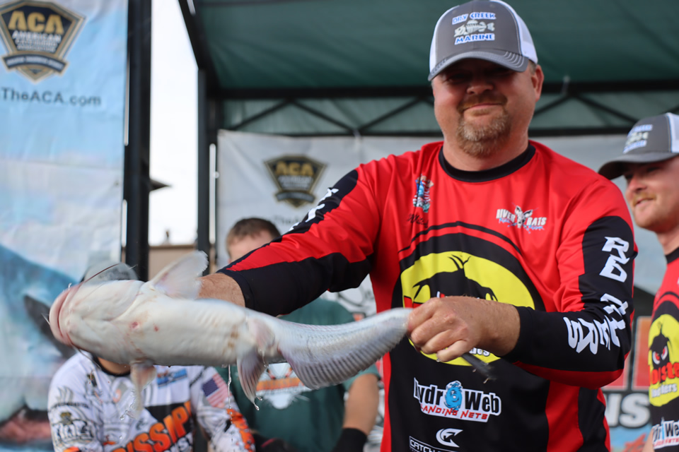 MISSISSIPPI RIVER MONSTERS CATFISH TOURNAMENT (143)