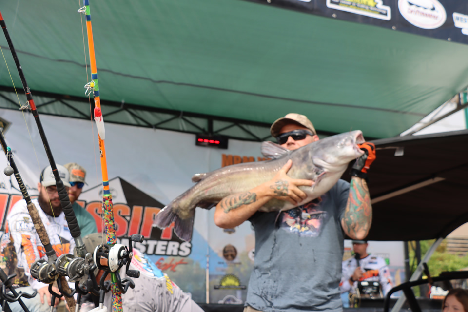 MISSISSIPPI RIVER MONSTERS CATFISH TOURNAMENT (28)