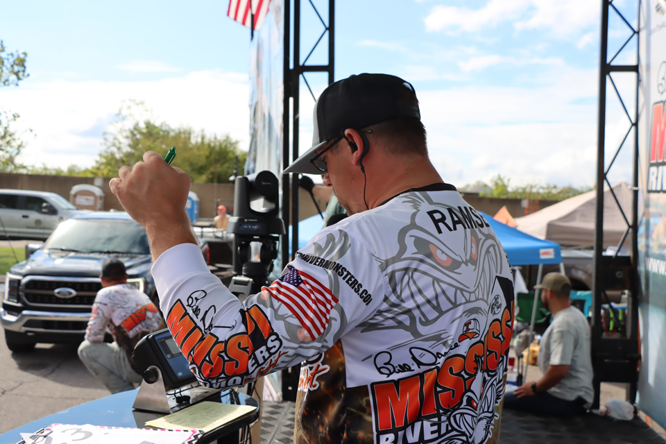 MISSISSIPPI RIVER MONSTERS CATFISH TOURNAMENT (51)