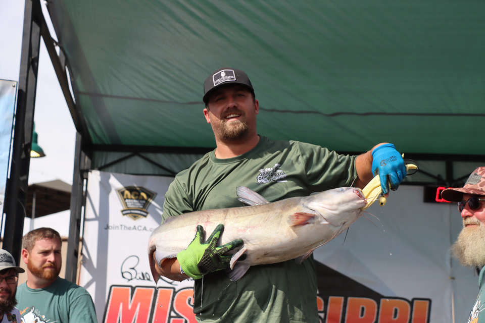 MISSISSIPPI RIVER MONSTERS CATFISH TOURNAMENT (66)