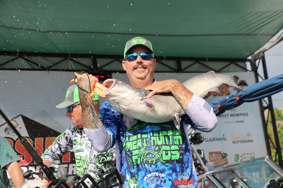 MISSISSIPPI RIVER MONSTERS CATFISH TOURNAMENT (73)