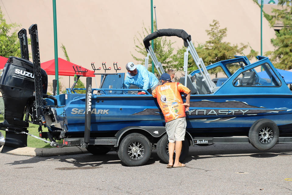 MISSISSIPPI RIVER MONSTERS CATFISH TOURNAMENT (75)